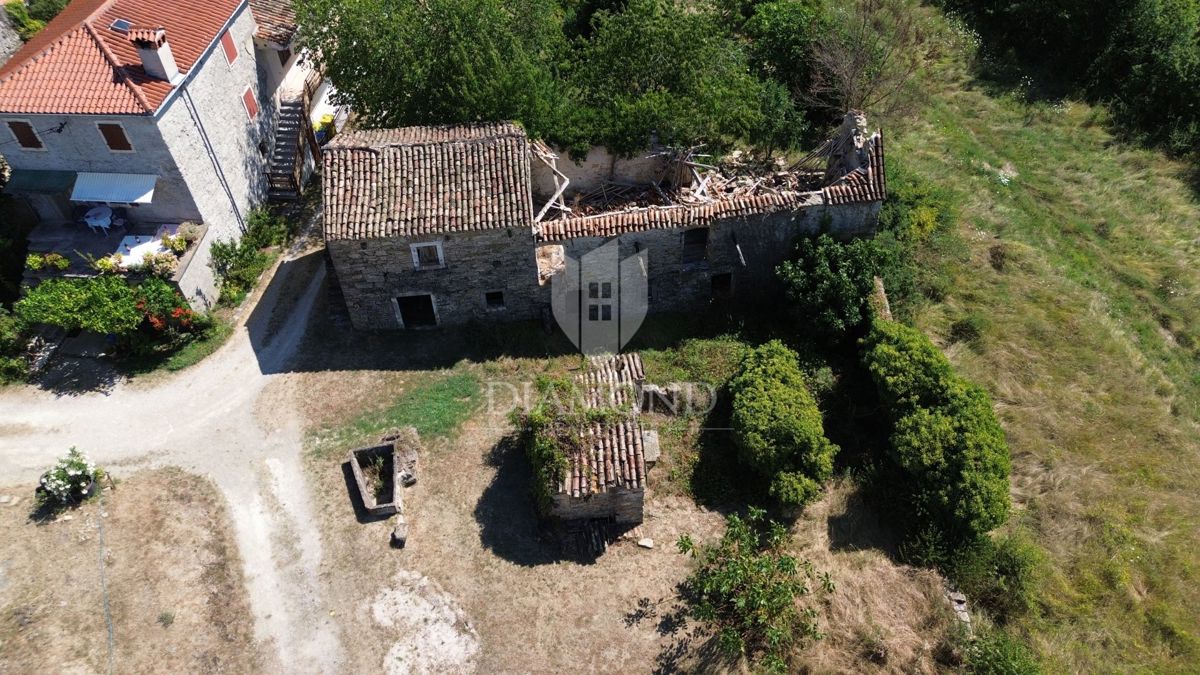Nell'Istria orientale, casa autoctona da adattare con progetto