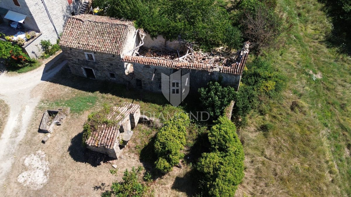 Nell'Istria orientale, casa autoctona da adattare con progetto