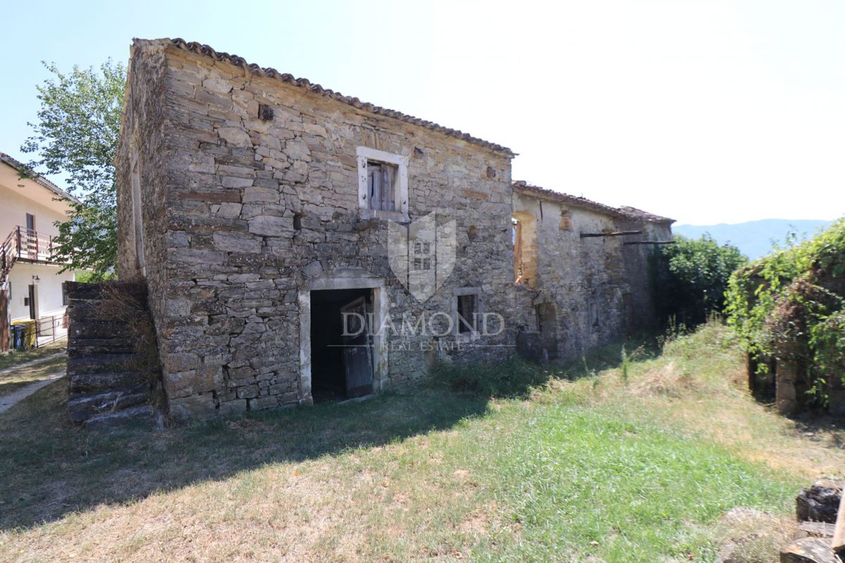 Nell'Istria orientale, casa autoctona da adattare con progetto