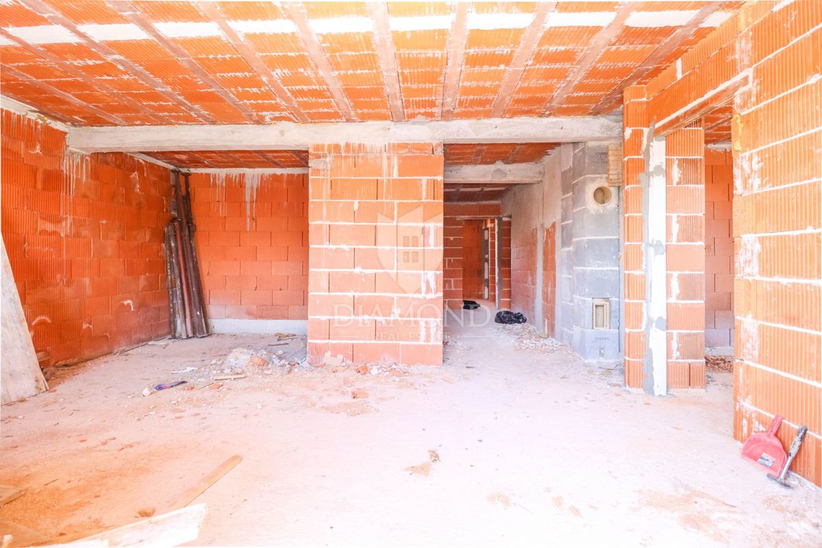 Appartamento con 3 camere da letto in una posizione TOP a Pola, nuova costruzione! 