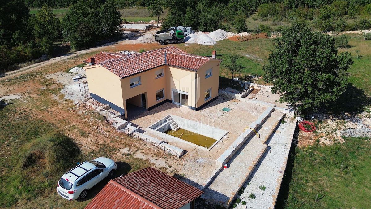 Casa luminosa, confortevole, immersa nel verde 