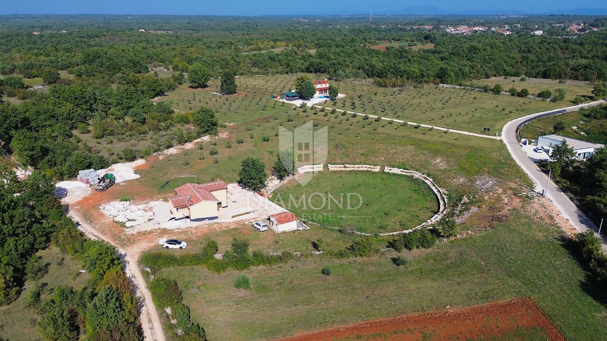 Casa luminosa, confortevole, immersa nel verde 