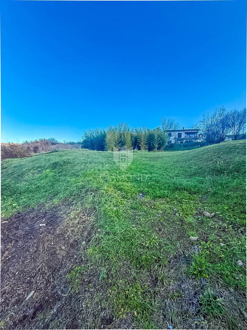 Terreno per la realizzazione di 6 appartamenti