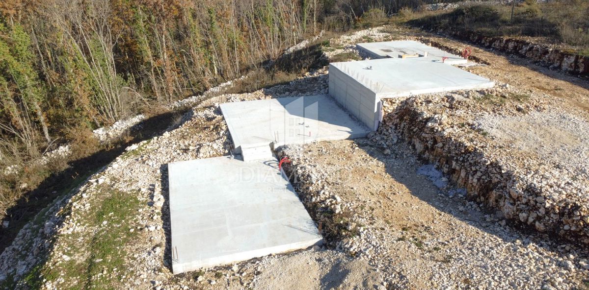 Parenzo, dintorni, terreno edificabile con progetto