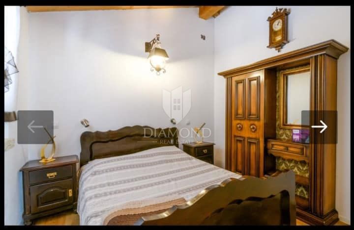 Casa con piscina più fabbricato residenziale