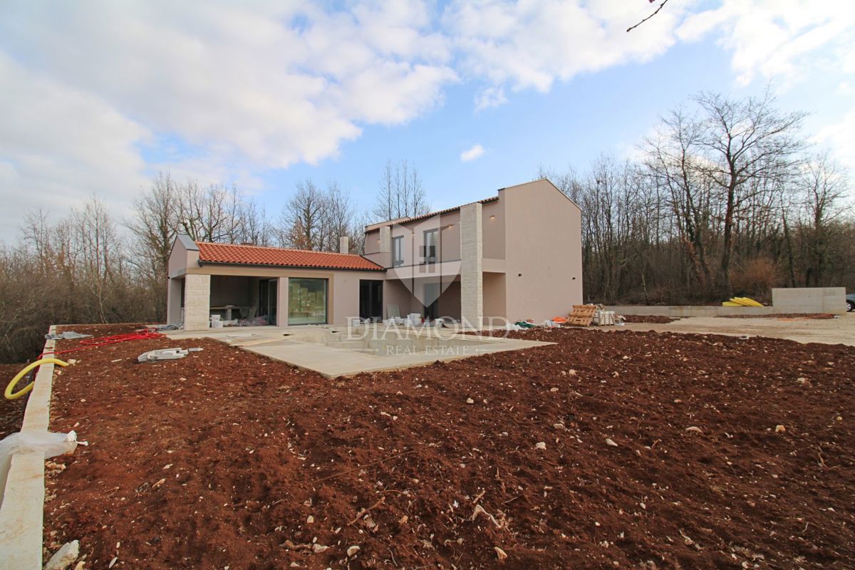 Labin, una fantastica casa immersa nel verde