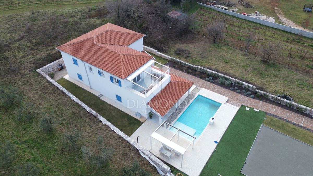 Barban, villa di lusso con piscina in una splendida posizione