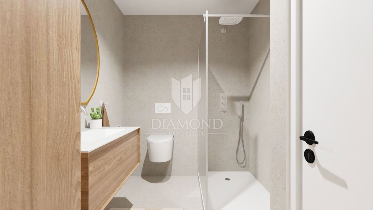 Parenzo, dintorni, appartamento al secondo piano non lontano dal mare!