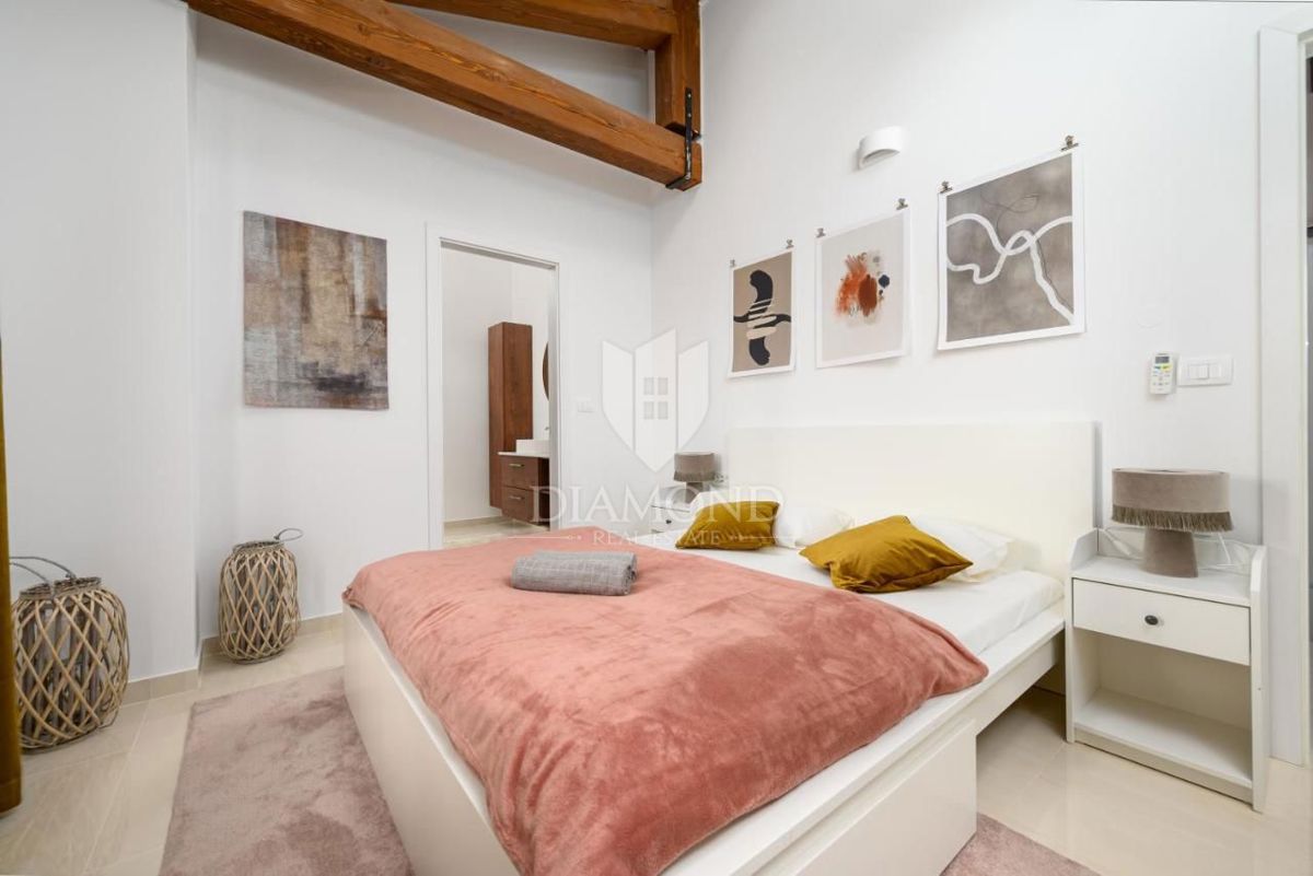 Eleganza e lusso – villa vicino a Rovigno con vista mare – OFFERTA ESCLUSIVA!