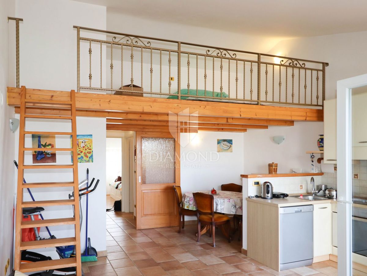 Rovigno, appartamento, balcone, parcheggio, vista mare