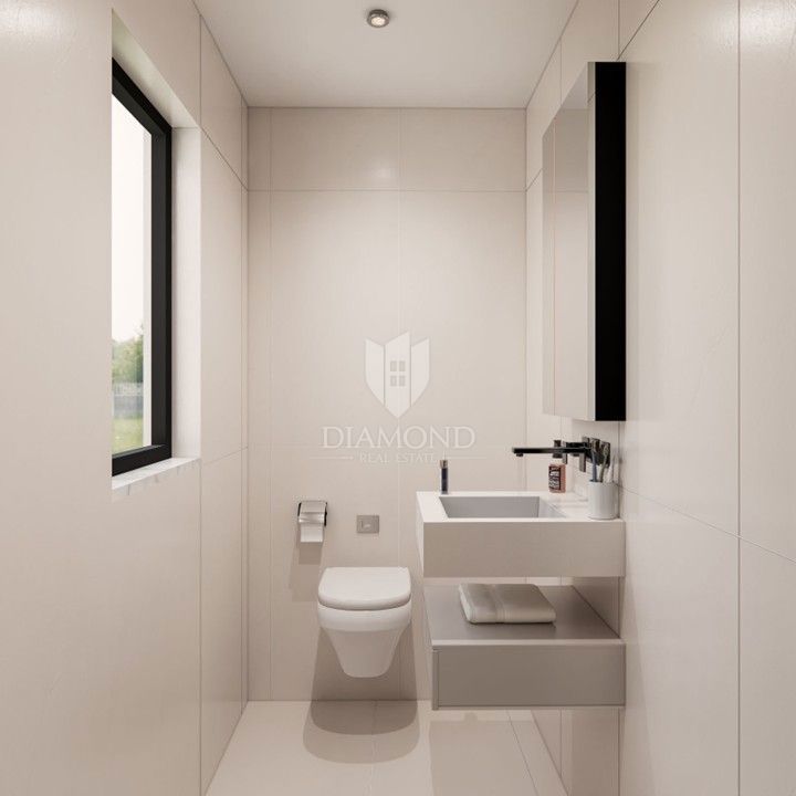 Appartamento moderno con giardino a Parenzo, a 900 metri dal mare