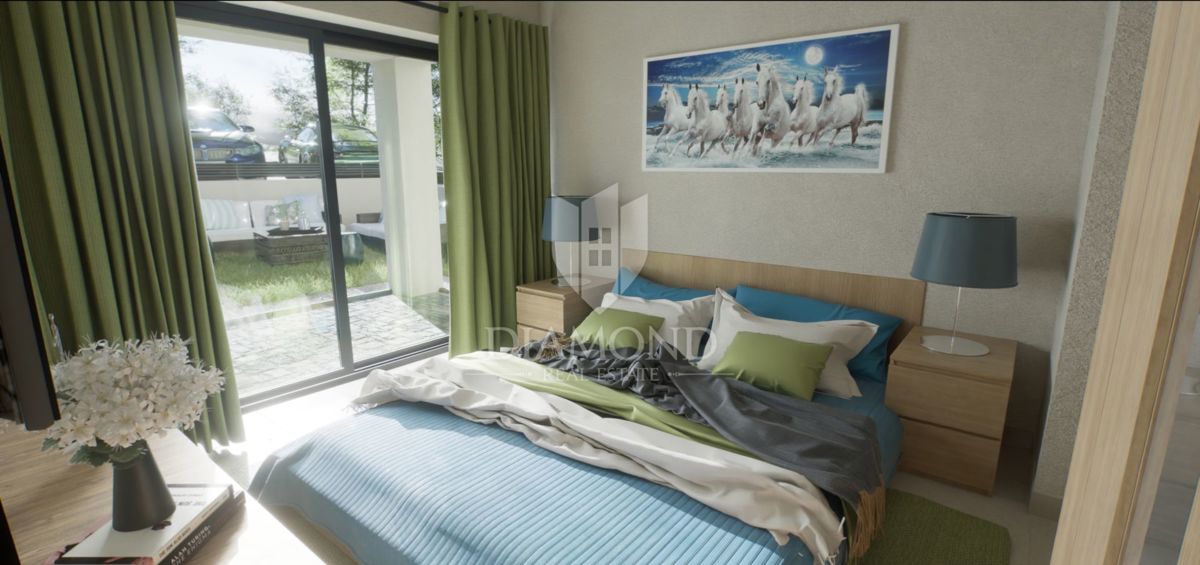 Appartamento al piano terra con giardino in una nuova costruzione vicino a Parenzo