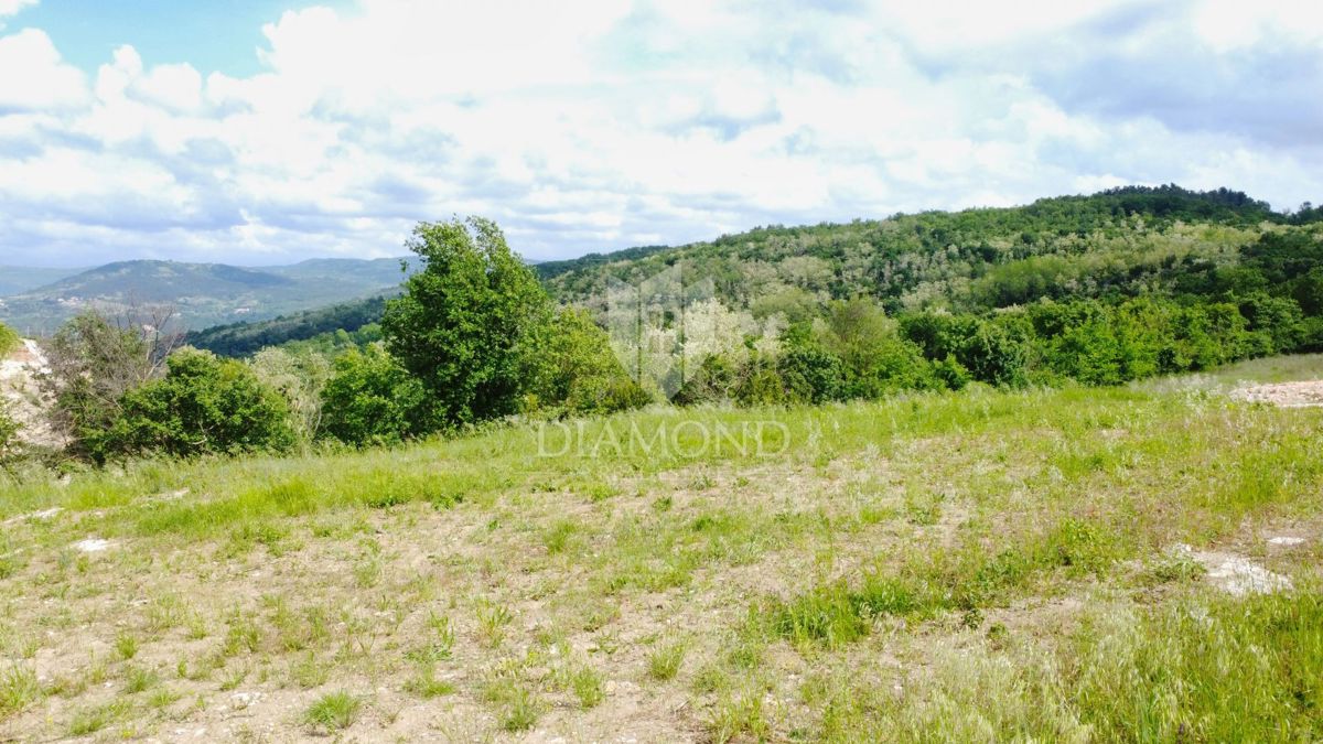 Zona di Parenzo - terreno con permesso e vista panoramica