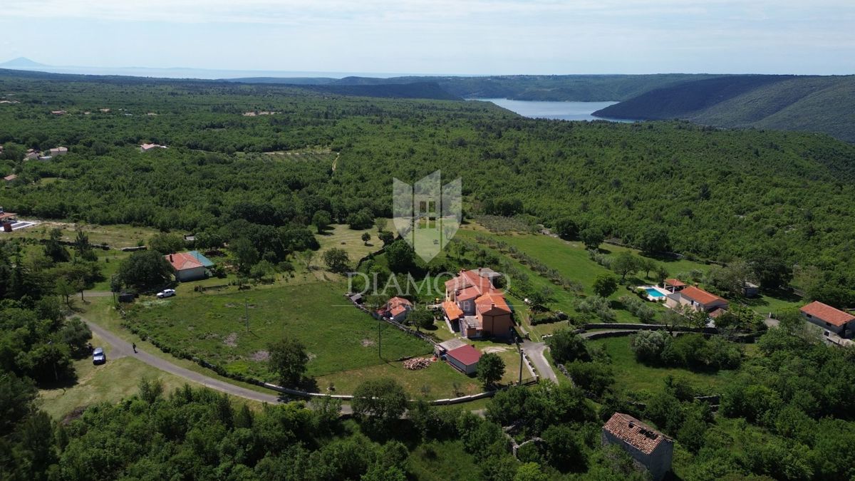 TERRENO EDIFICABILE CON PROGETTO E PERMESSO
