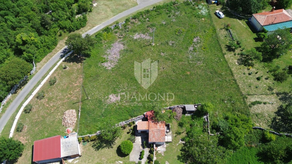 TERRENO EDIFICABILE CON PROGETTO E PERMESSO