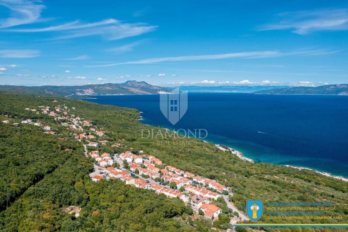 Grande casa con vista mare