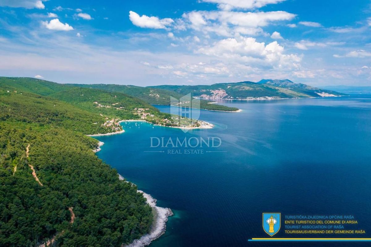 Grande casa con vista mare