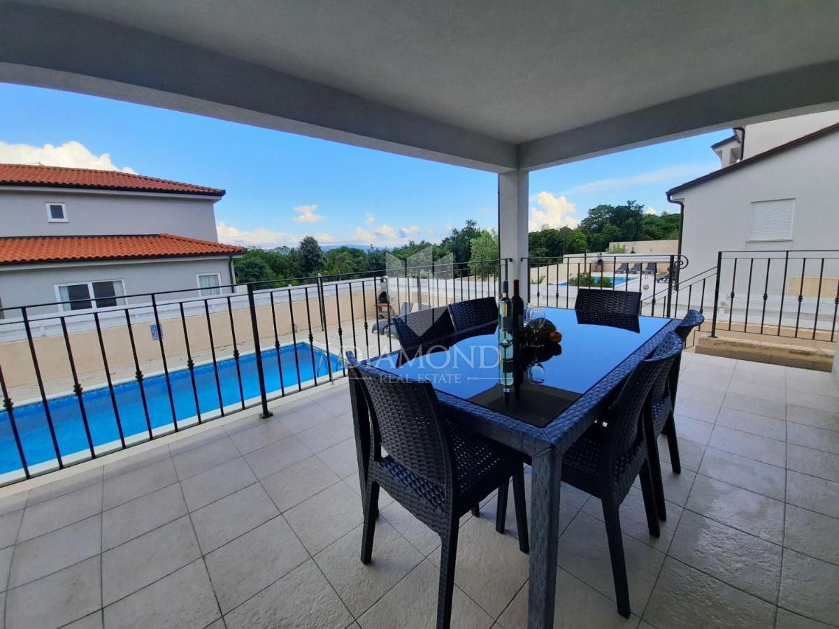 Grande casa con vista mare