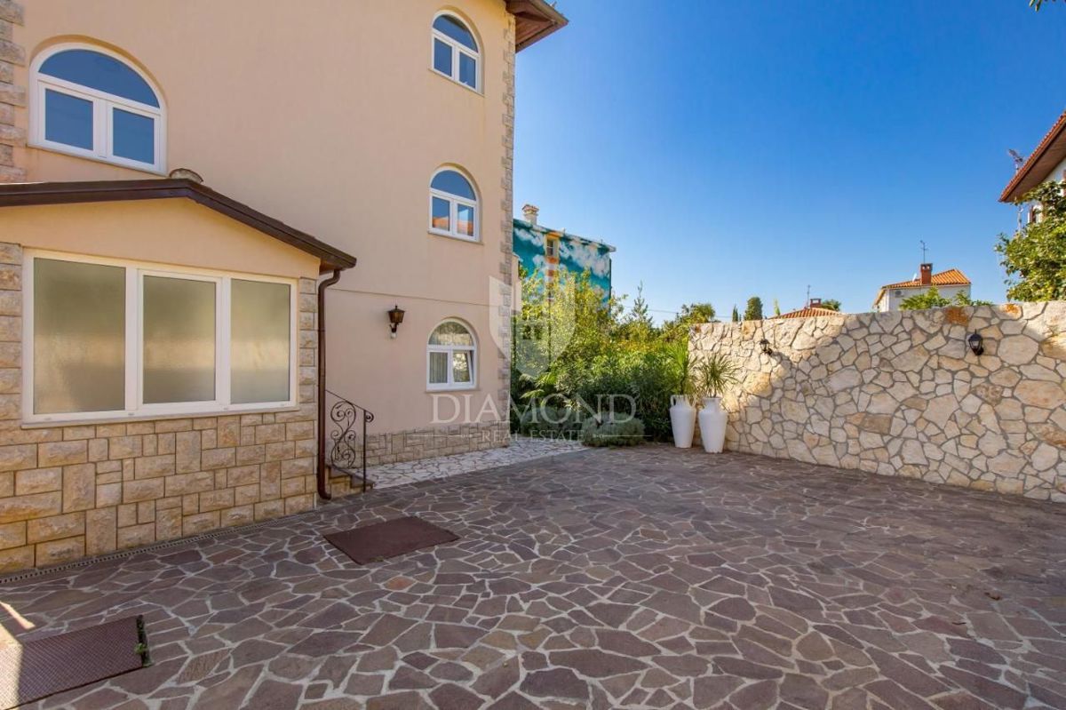 Istria, Umago, splendida villa con vista mare