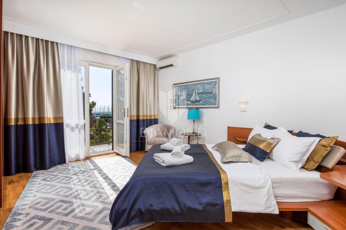 Istria, Umago, splendida villa con vista mare