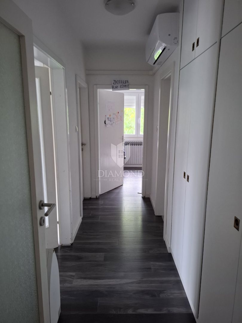 Casa a Labin con ampio giardino