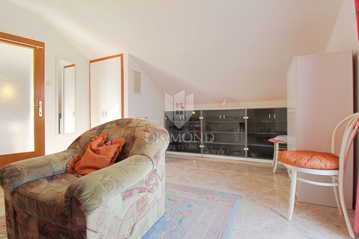 Labin, casa familiare con 5 appartamenti