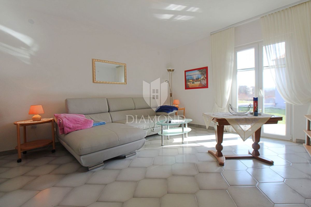 Labin, casa familiare con 5 appartamenti