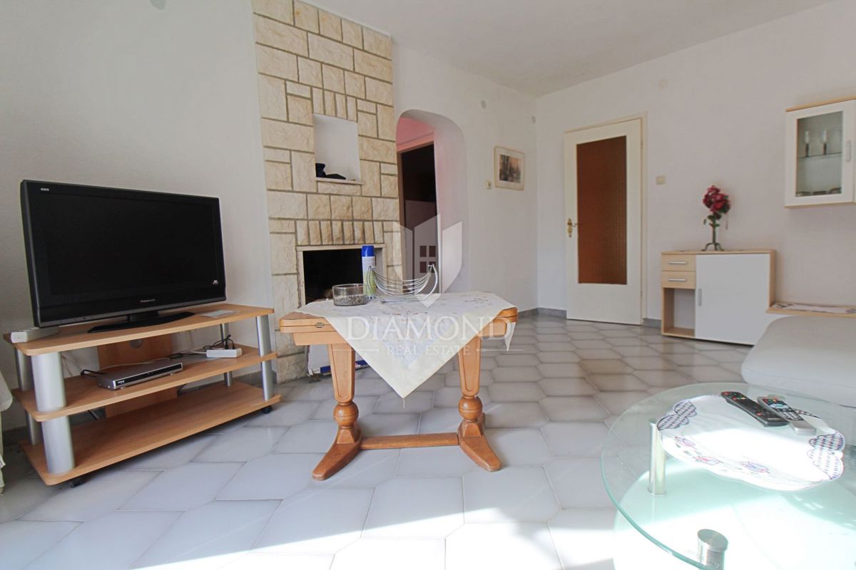 Labin, casa familiare con 5 appartamenti