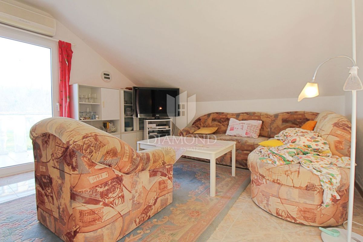 Labin, casa familiare con 5 appartamenti