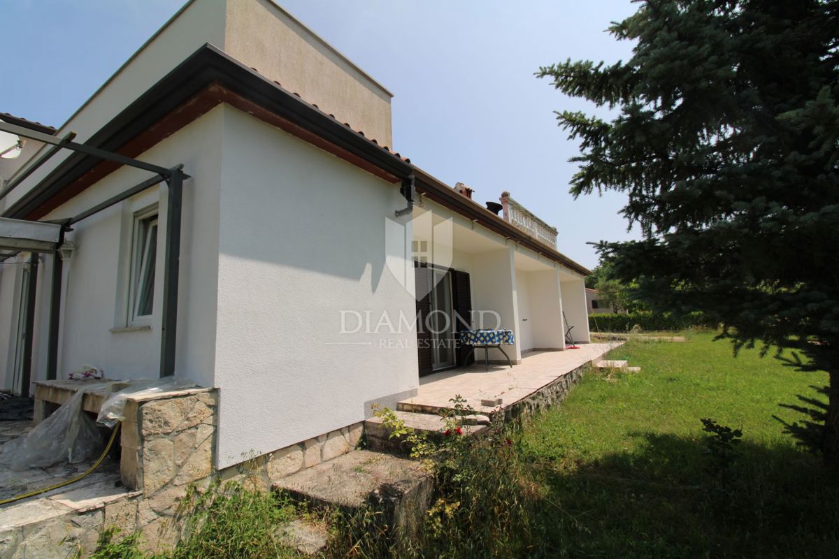 Labin, casa familiare con 5 appartamenti