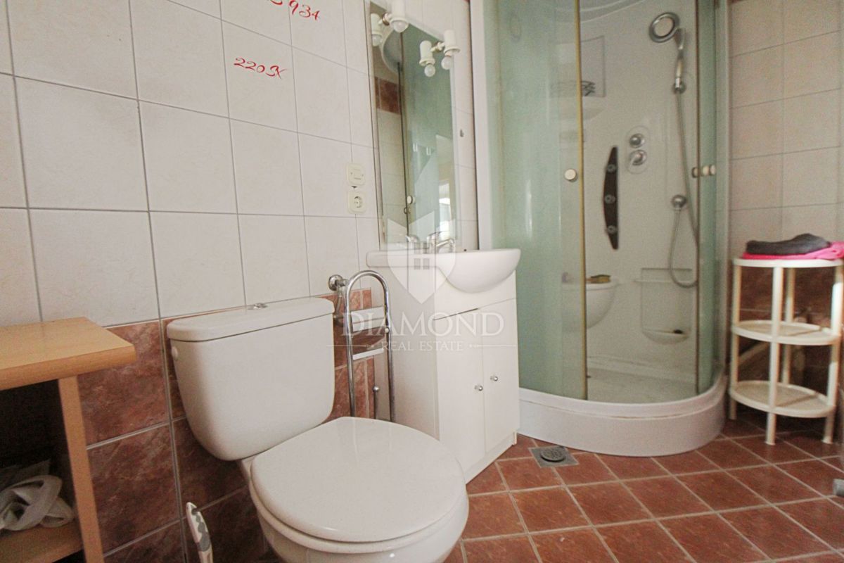 Labin, casa familiare con 5 appartamenti