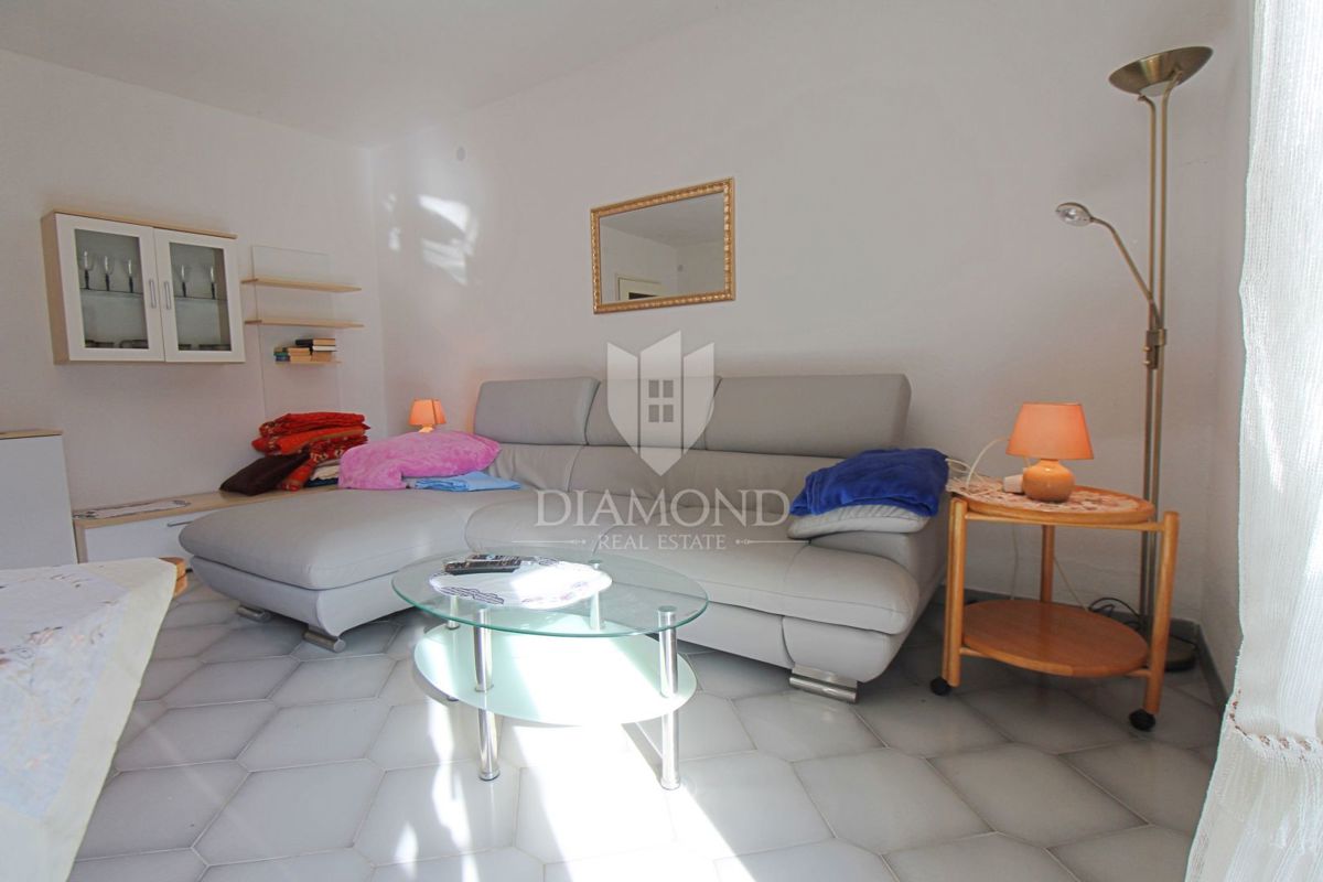 Labin, casa familiare con 5 appartamenti