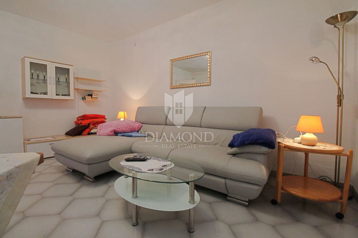 Labin, casa familiare con 5 appartamenti