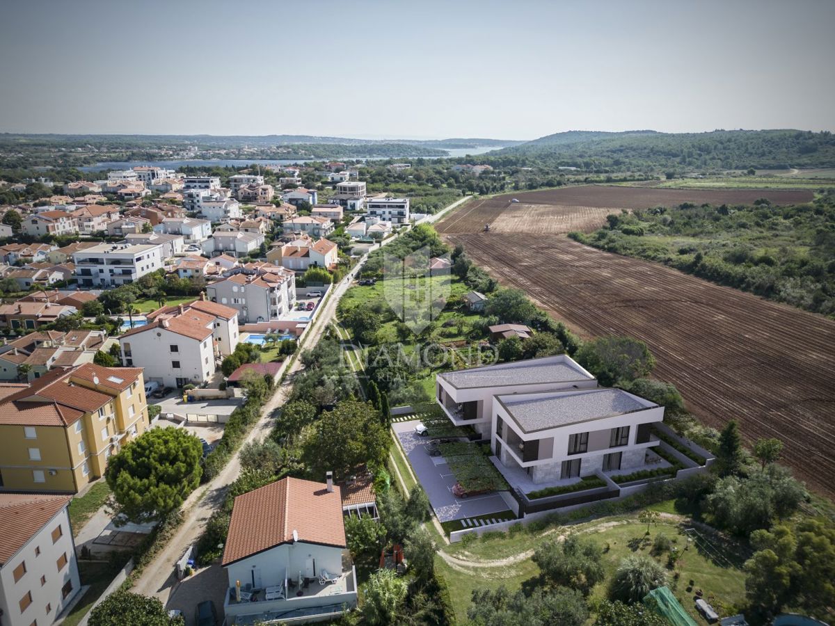 Appartamento splendidamente orientato con giardino vicino al mare - zona Medolino