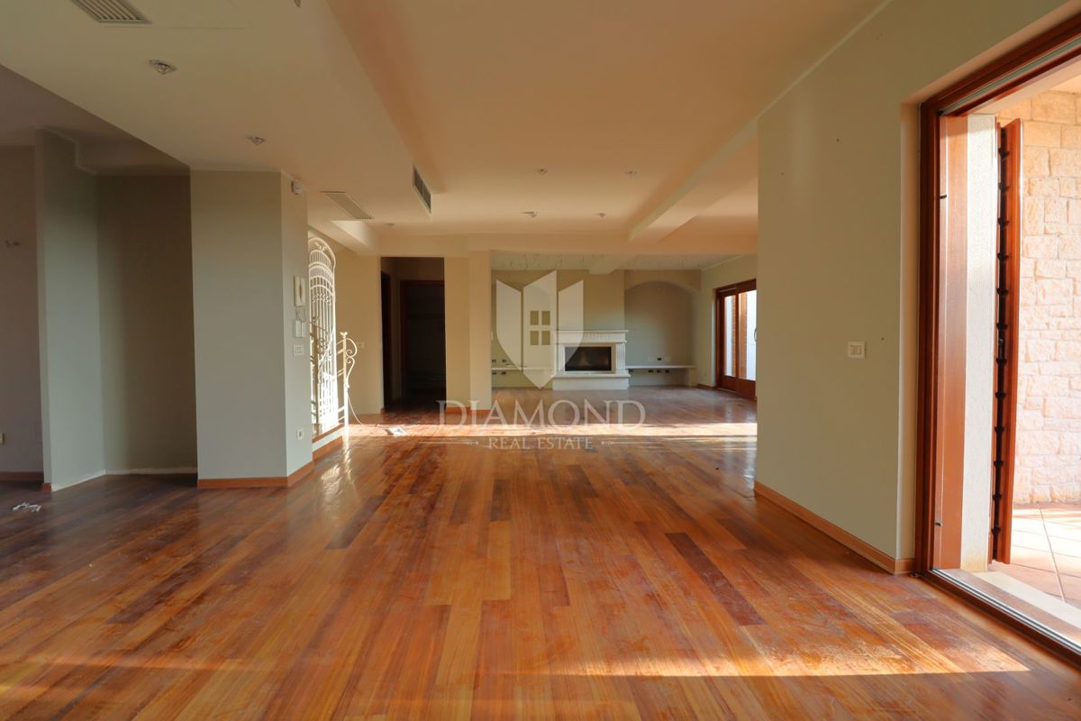 Autentica villa istriana vicino a Parenzo – investimento minimo richiesto