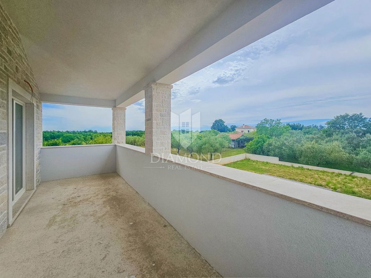 Esclusivo! Bellissima villa con piscina immersa nel verde!