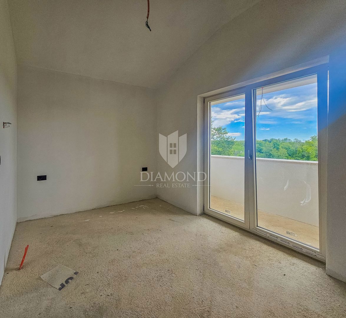 Esclusivo! Bellissima villa con piscina immersa nel verde!