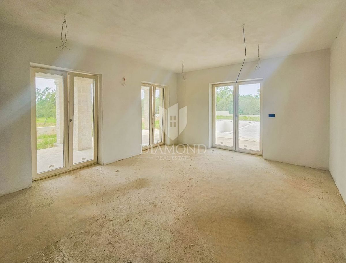 Esclusivo! Bellissima villa con piscina immersa nel verde!