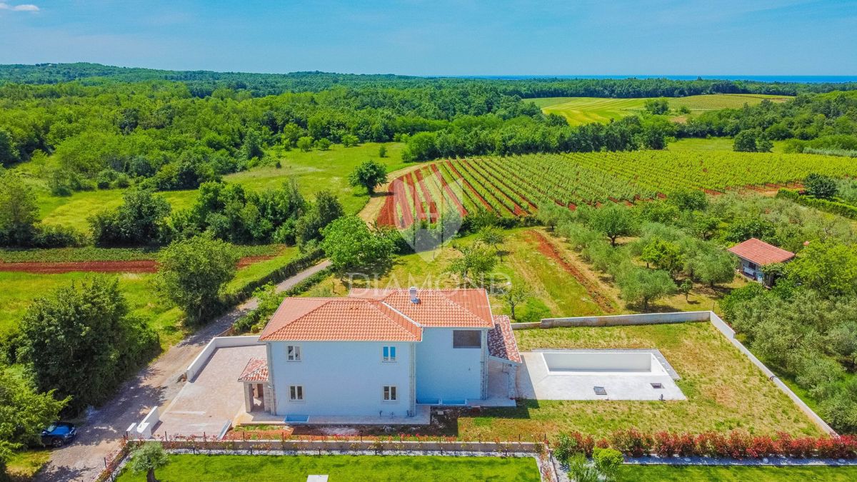 Esclusivo! Bellissima villa con piscina immersa nel verde!