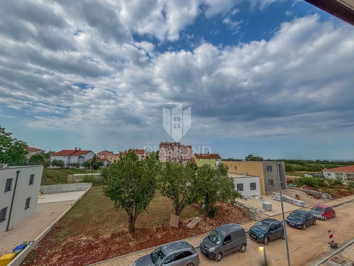 Istria, Umago, appartamento con 3 camere da letto e 2 balconi!