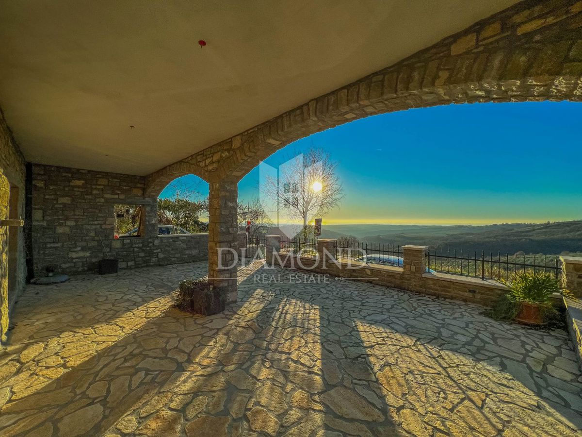 Buje dintorni, casa in pietra con una bellissima vista!