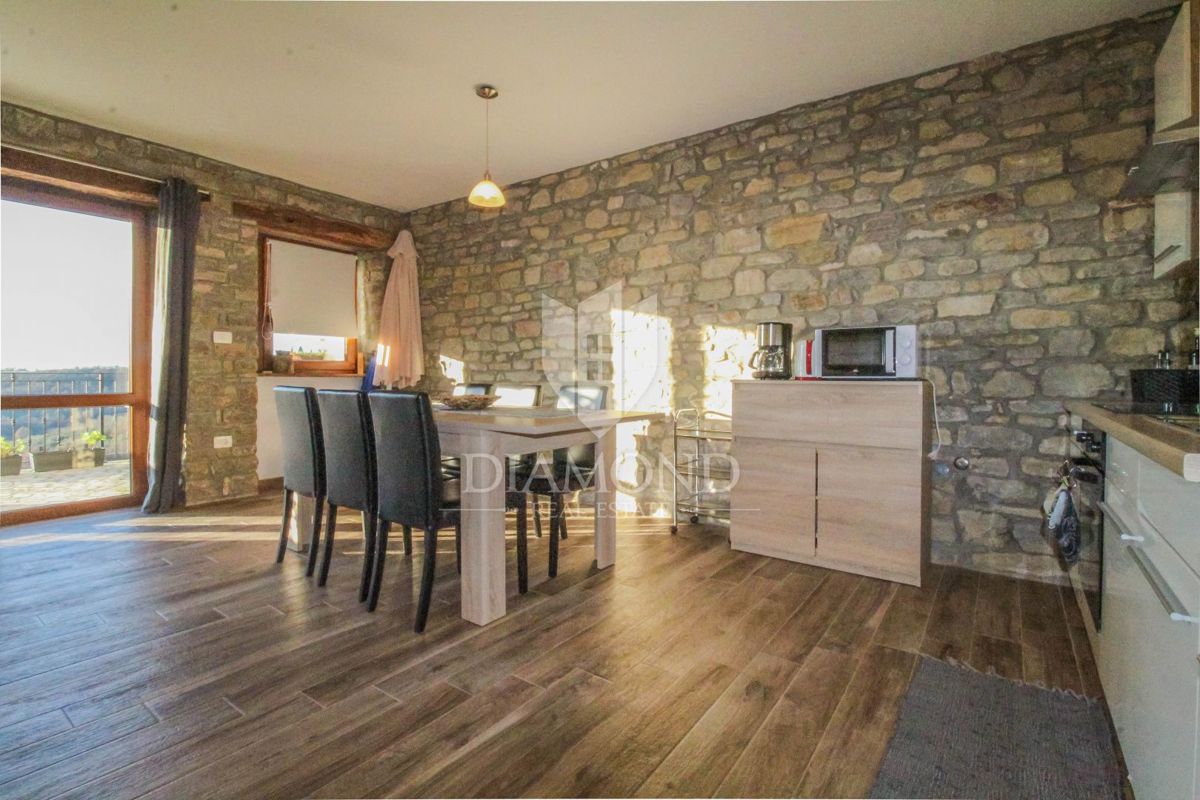 Buje dintorni, casa in pietra con una bellissima vista!