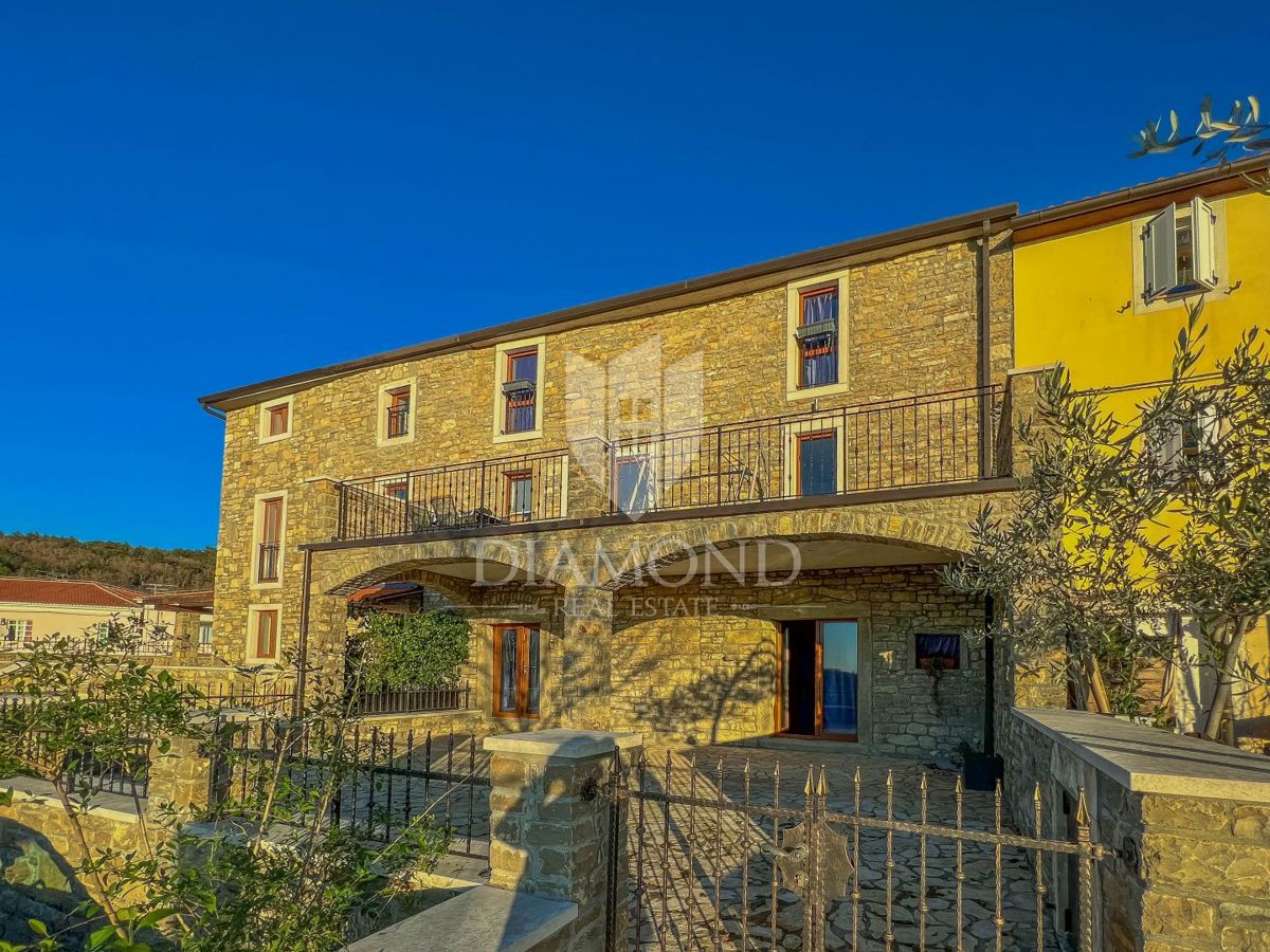 Buje dintorni, casa in pietra con una bellissima vista!