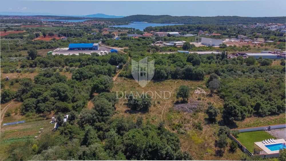 Terreno commerciale a Banjole!