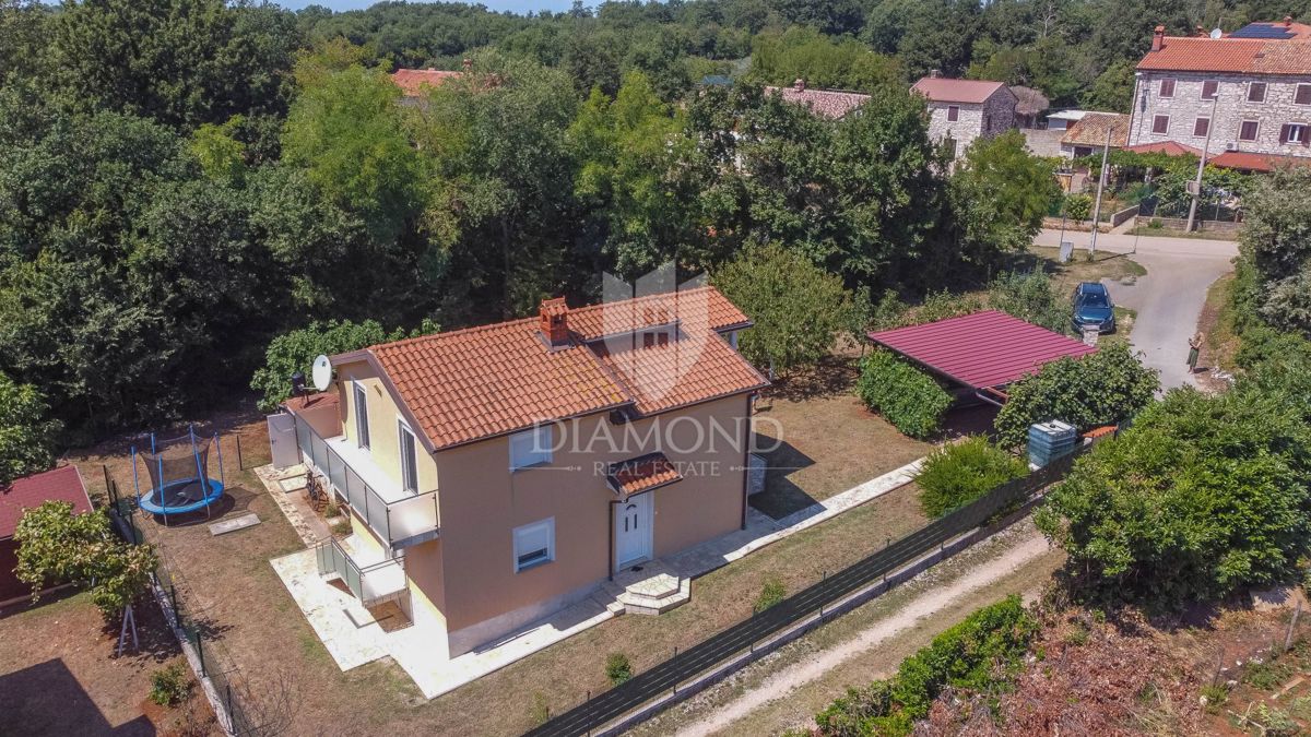 Istria, Umago, dintorni, bellissima casa con ampio giardino!