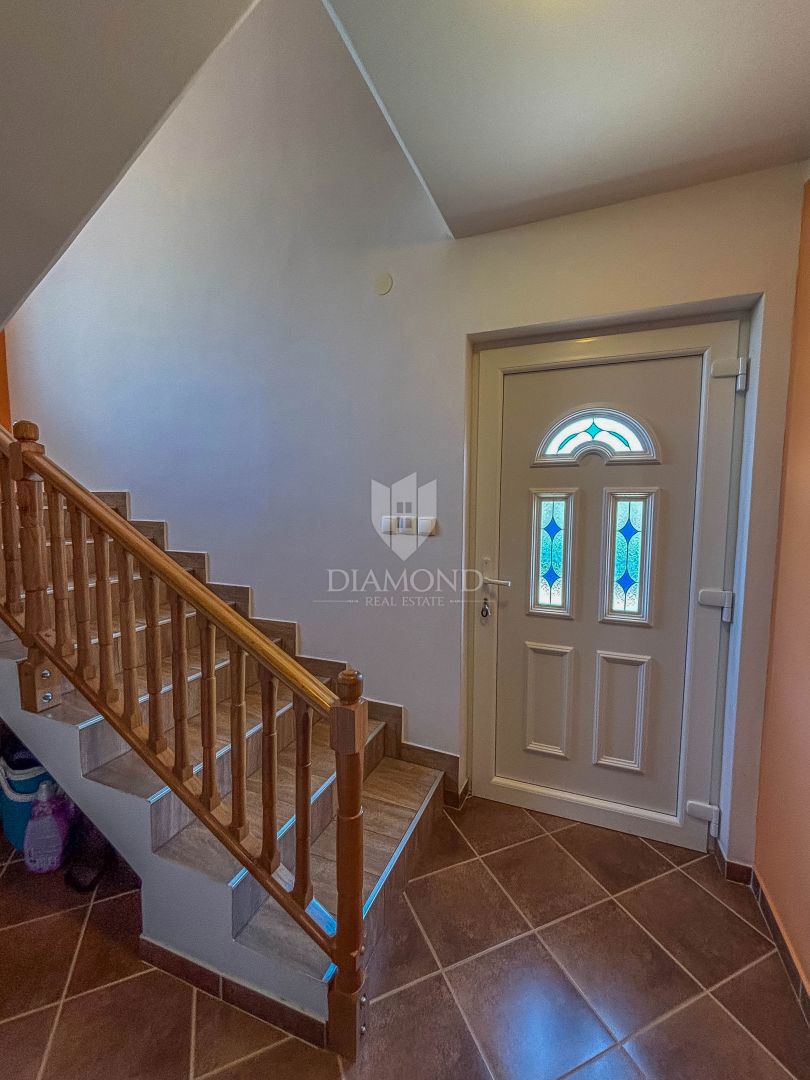 Istria, Umago, dintorni, bellissima casa con ampio giardino!