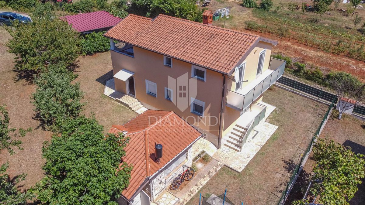 Istria, Umago, dintorni, bellissima casa con ampio giardino!