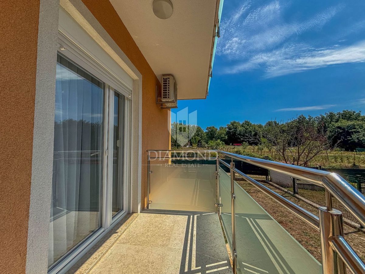 Istria, Umago, dintorni, bellissima casa con ampio giardino!