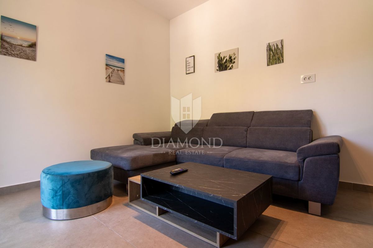 Labin, dintorni, 1a fila al mare, appartamento in un nuovo edificio