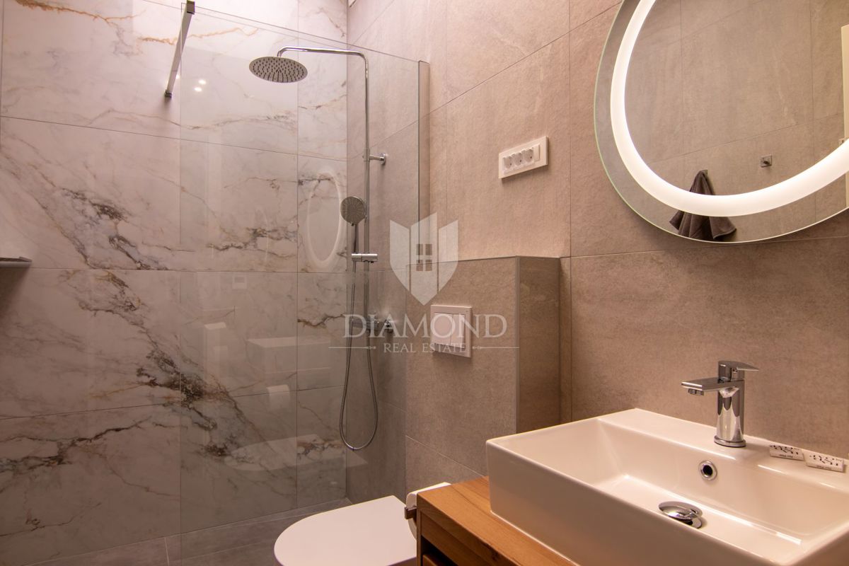 Labin, Rabac Villa moderna con vista mare